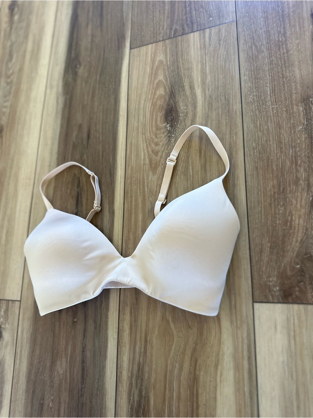 Skims women’s tan bra size 32D - Picture 2 of 4